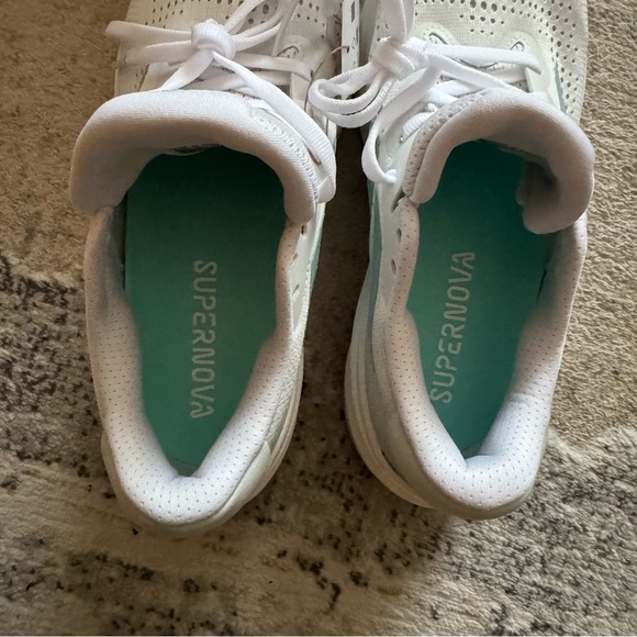 🆕 adidas Supernova Rise running sneakers in white/aqua teal colorway - Picture 8 of 12